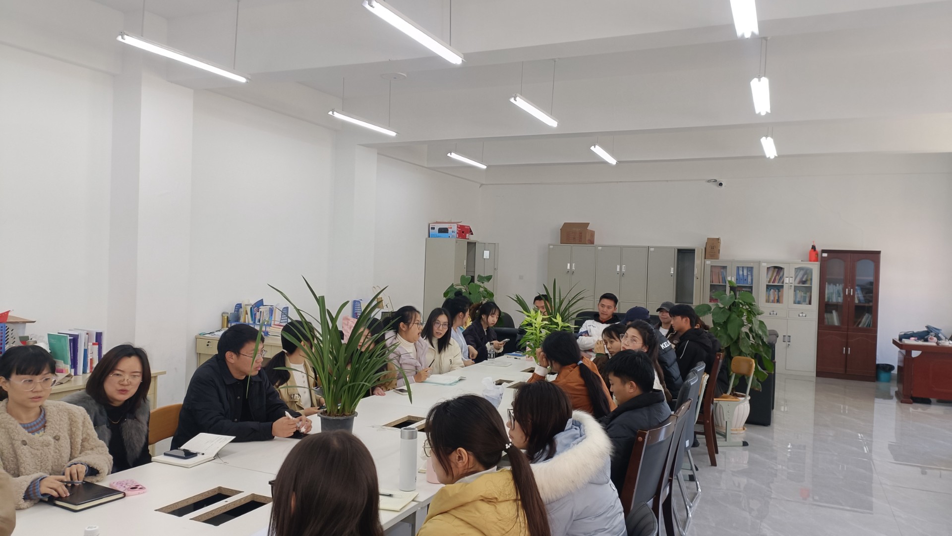 公共基础教学部聚智凝力，筑牢期末工作“压舱石”