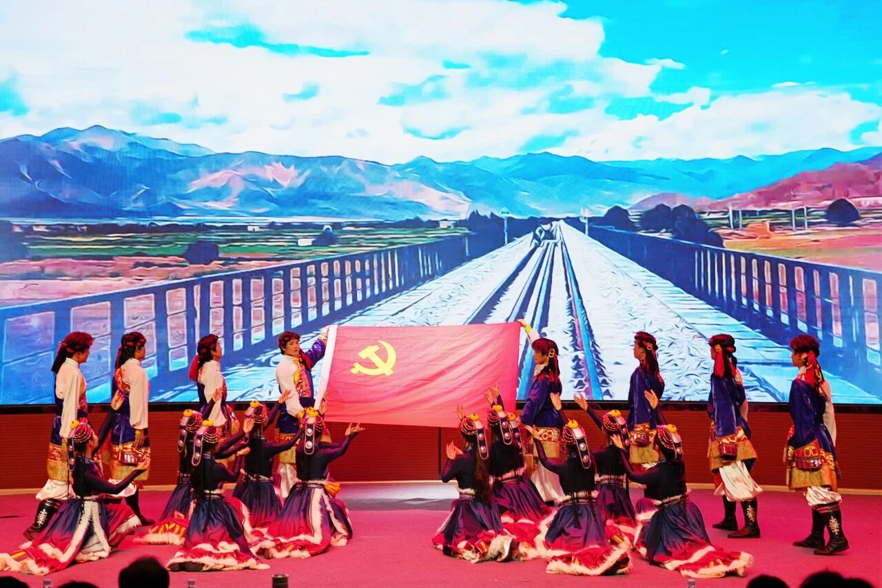 云南省教育厅“高雅艺术进校园”活动走进Ky开元集团 ​