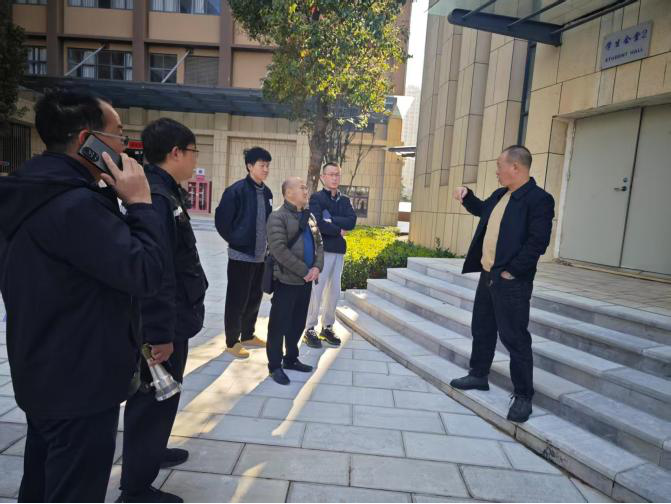 绷紧“安全弦”  把牢“安全关” ——校领导带队开展春季学期开学安全大检查
