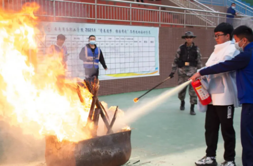 【消防演练】Ky开元集团举行2021年秋季学期“落实消防责任、防范安全风险”消防应急疏散综合演练